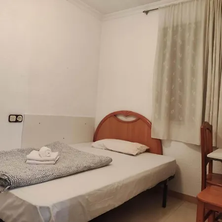 30-1- комната в квартире для 1 до 2 человек, * Alicante